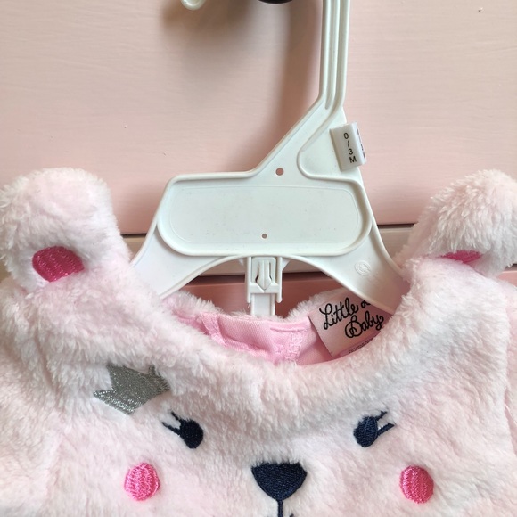 NWT 👶🏼 - Picture 2 of 2